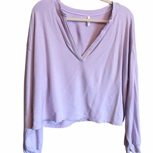 HALARA Soft Lilac Double Strap Yoga Top-V Neck-Oversized Crop top-Size Medium